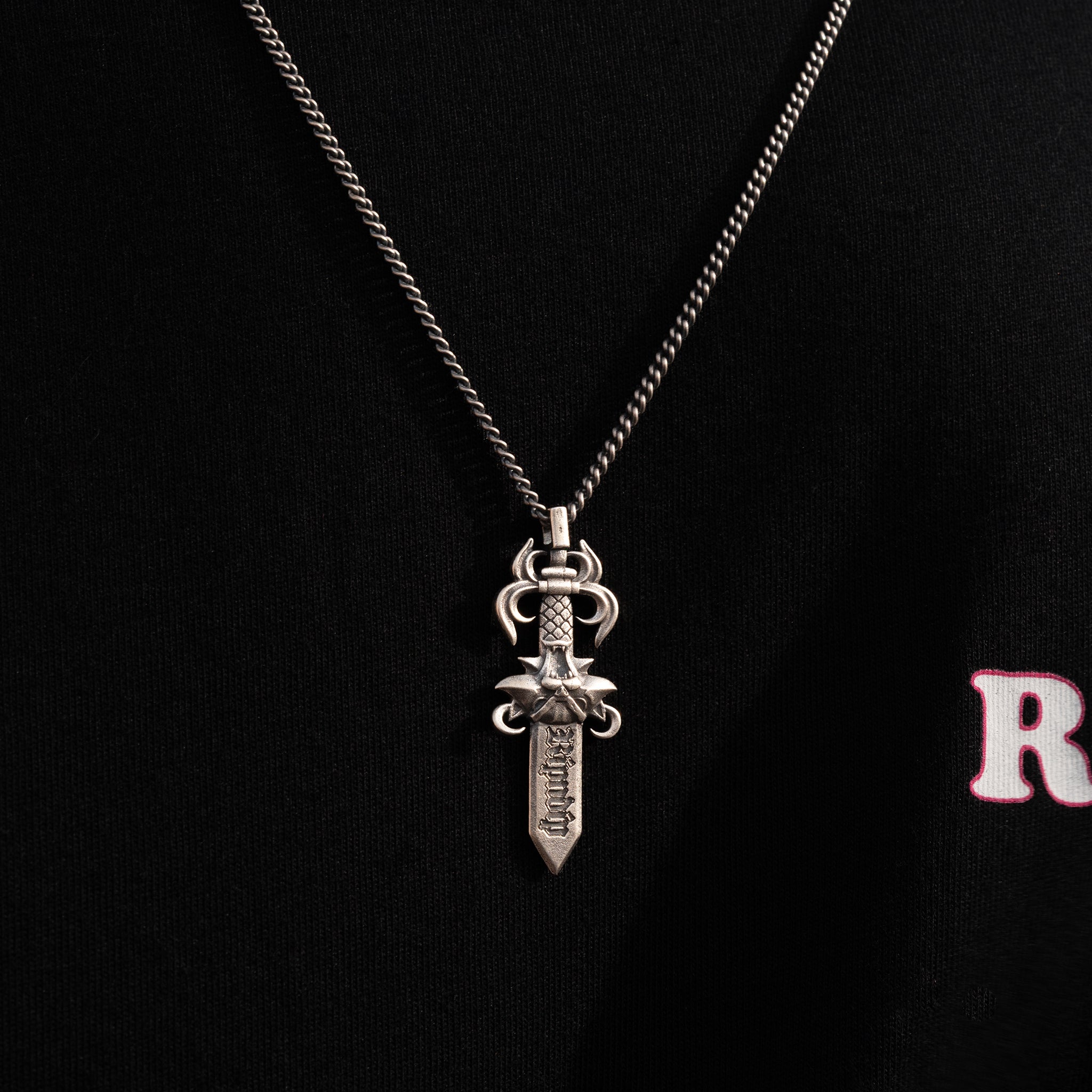 Nerm Dagger Necklace (Silver)